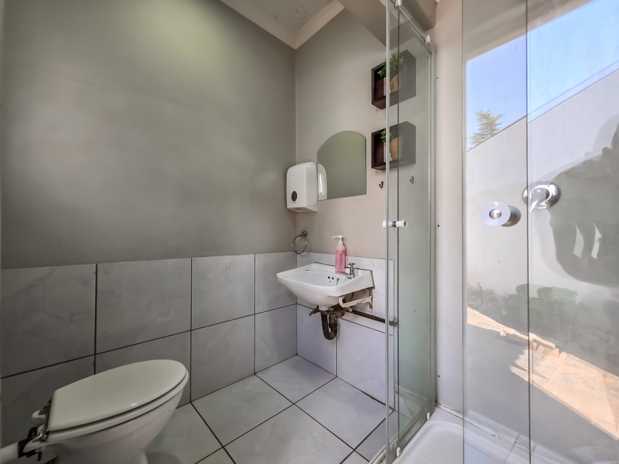 3 Bedroom Property for Sale in Garsfontein Gauteng