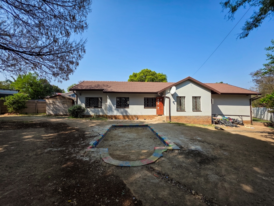 3 Bedroom Property for Sale in Garsfontein Gauteng