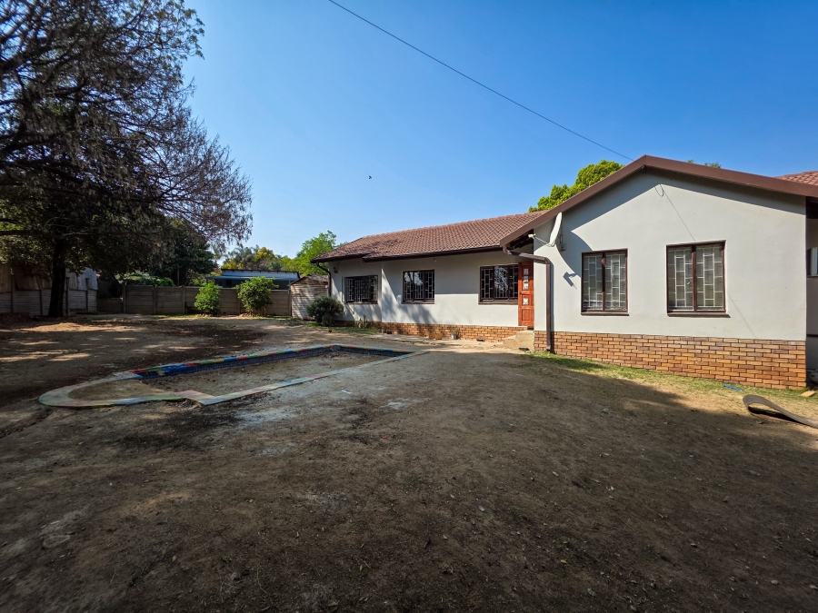 3 Bedroom Property for Sale in Garsfontein Gauteng