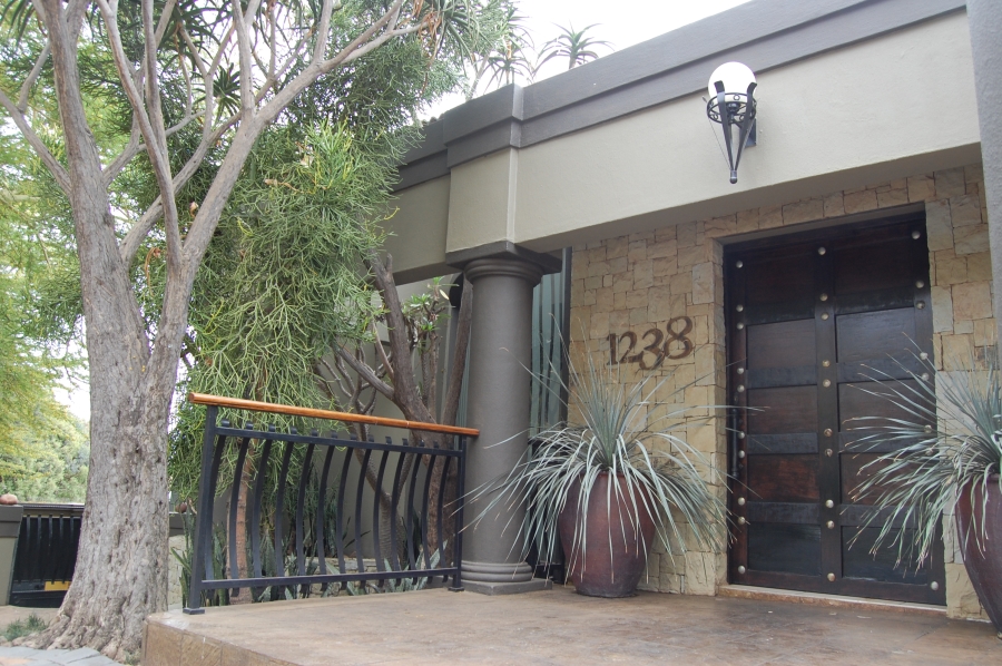 5 Bedroom Property for Sale in Featherbrooke Estate Gauteng
