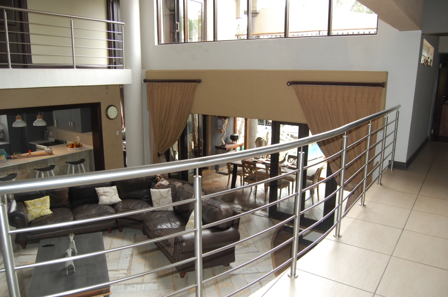 5 Bedroom Property for Sale in Featherbrooke Estate Gauteng