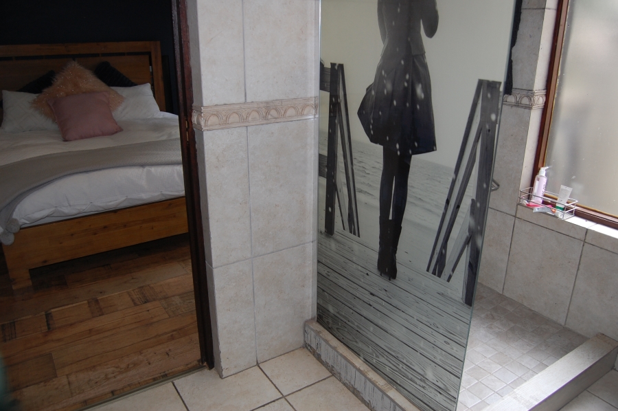 5 Bedroom Property for Sale in Featherbrooke Estate Gauteng