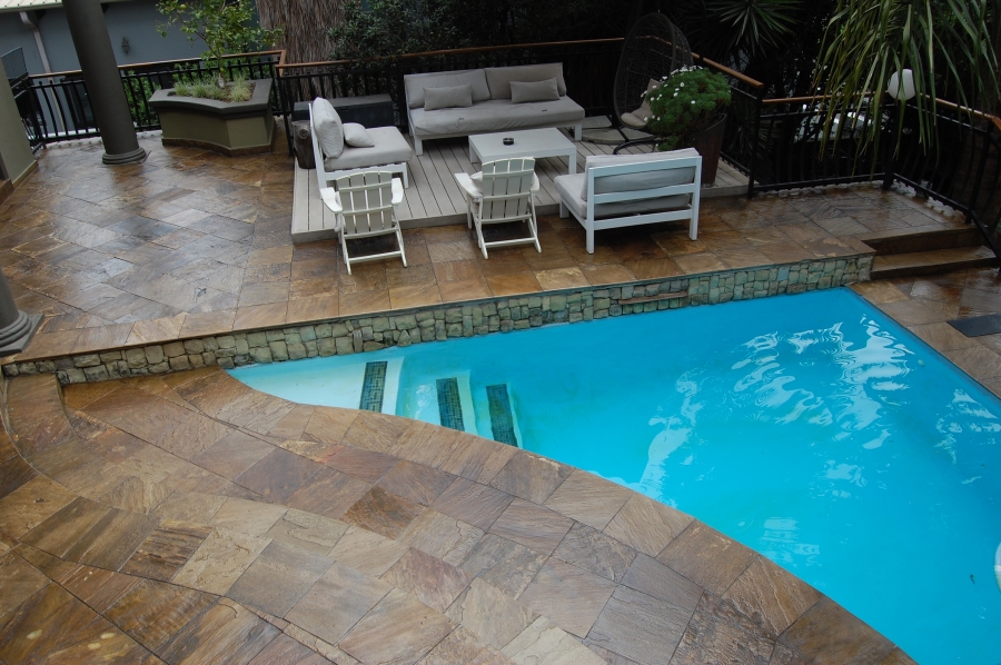 5 Bedroom Property for Sale in Featherbrooke Estate Gauteng