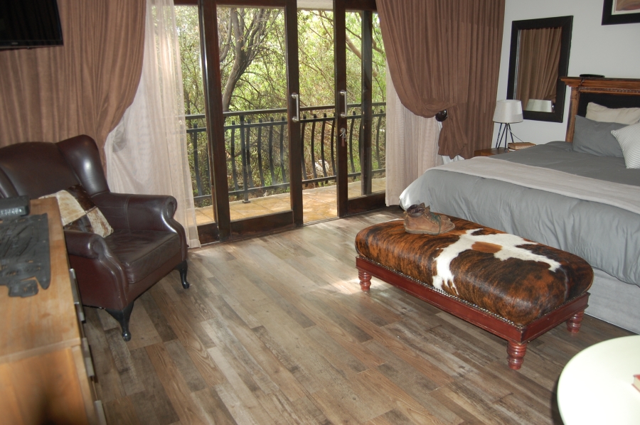 5 Bedroom Property for Sale in Featherbrooke Estate Gauteng