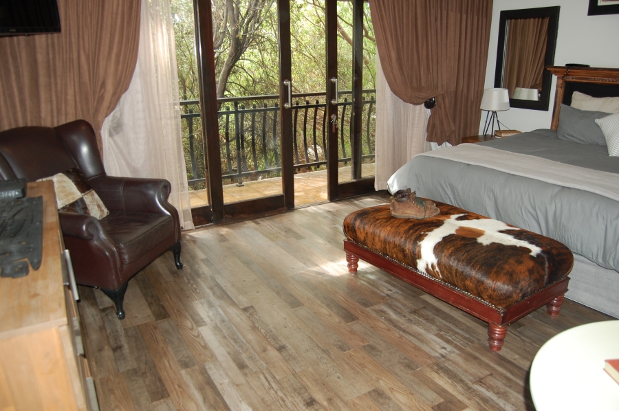 5 Bedroom Property for Sale in Featherbrooke Estate Gauteng