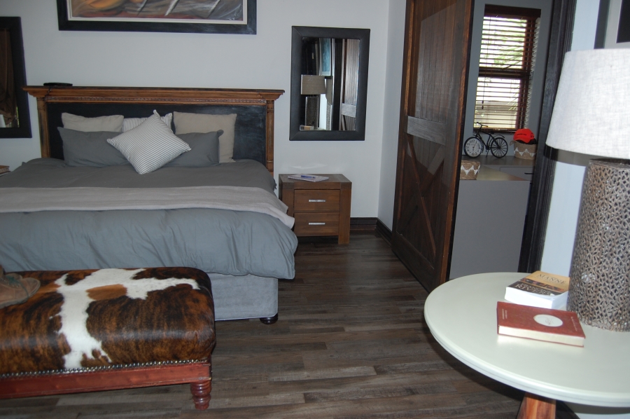 5 Bedroom Property for Sale in Featherbrooke Estate Gauteng
