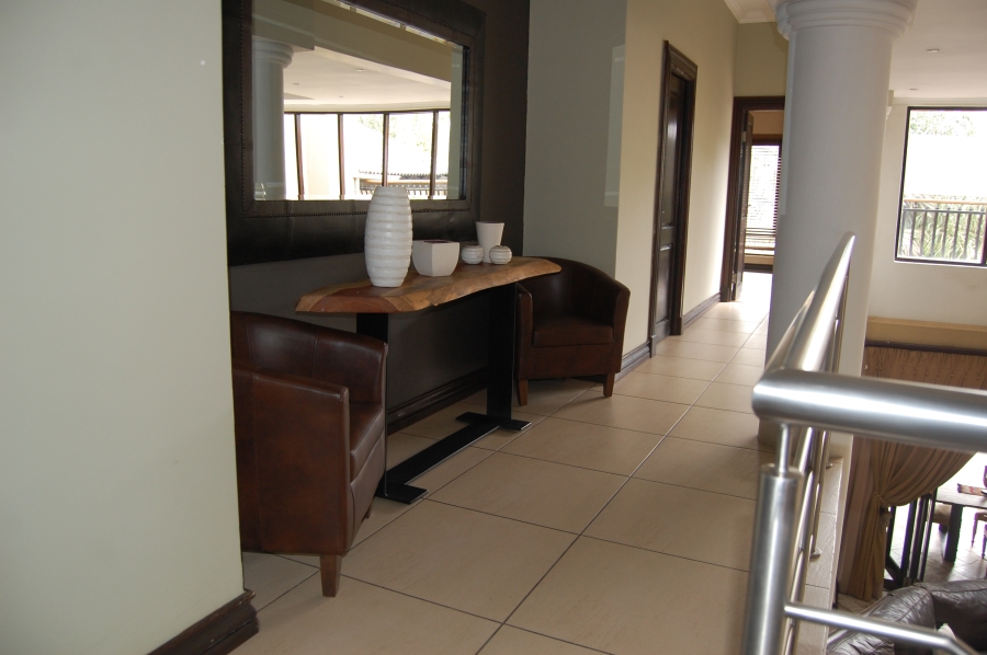 5 Bedroom Property for Sale in Featherbrooke Estate Gauteng