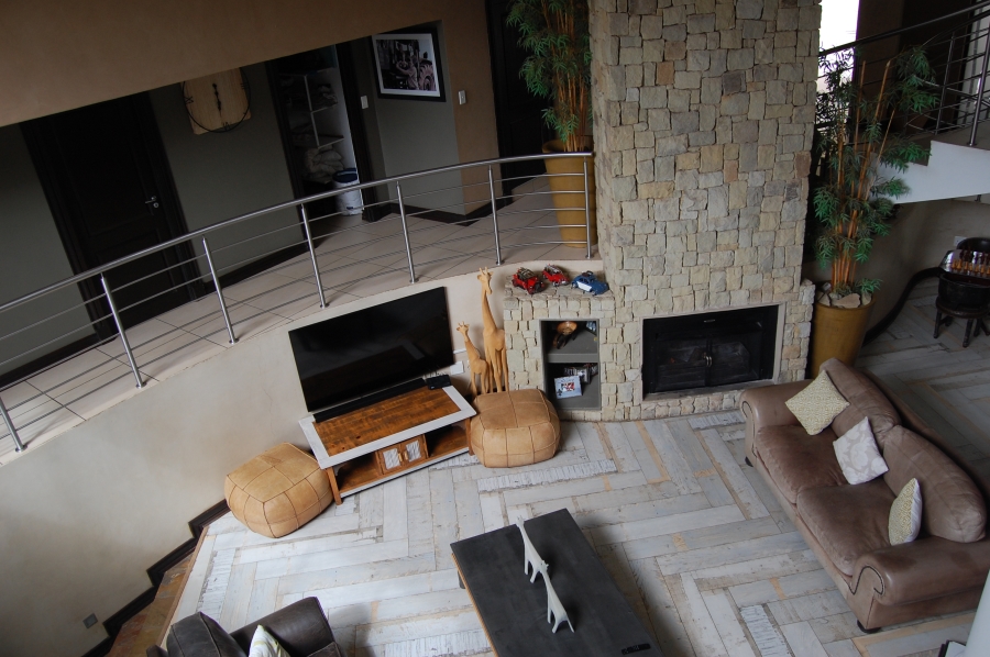 5 Bedroom Property for Sale in Featherbrooke Estate Gauteng