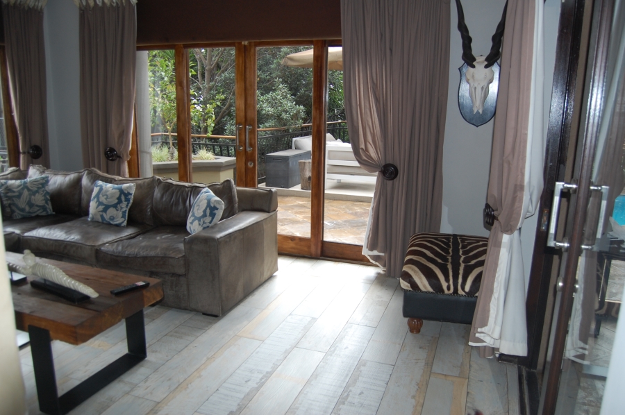 5 Bedroom Property for Sale in Featherbrooke Estate Gauteng