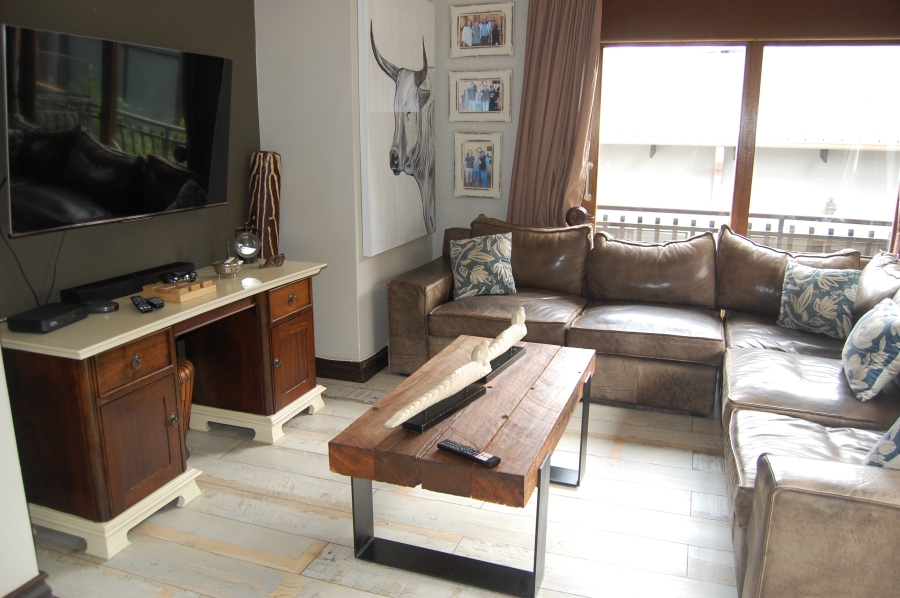5 Bedroom Property for Sale in Featherbrooke Estate Gauteng