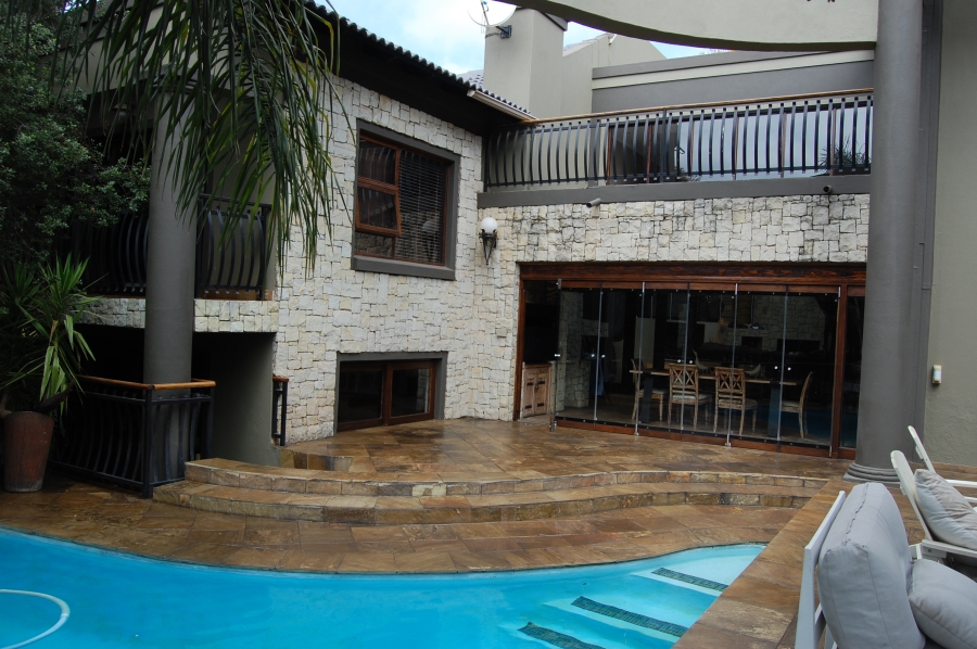 5 Bedroom Property for Sale in Featherbrooke Estate Gauteng