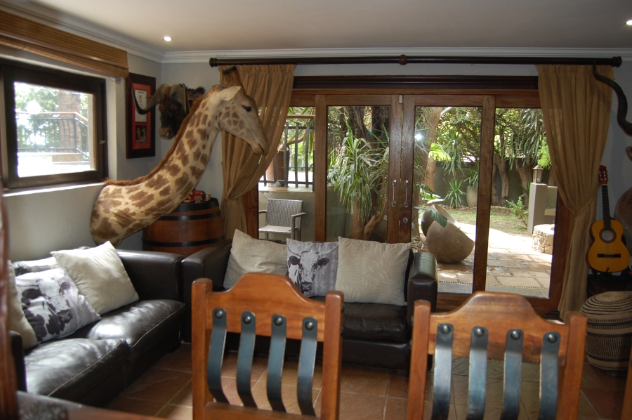 5 Bedroom Property for Sale in Featherbrooke Estate Gauteng