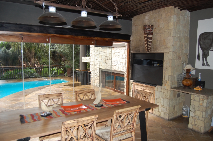 5 Bedroom Property for Sale in Featherbrooke Estate Gauteng