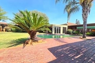 4 Bedroom Property for Sale in Petersfield Gauteng
