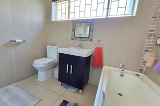 4 Bedroom Property for Sale in Petersfield Gauteng