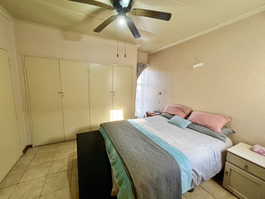 3 Bedroom Property for Sale in Elardus Park Gauteng