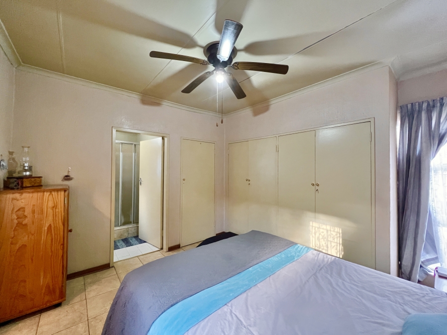 3 Bedroom Property for Sale in Elardus Park Gauteng
