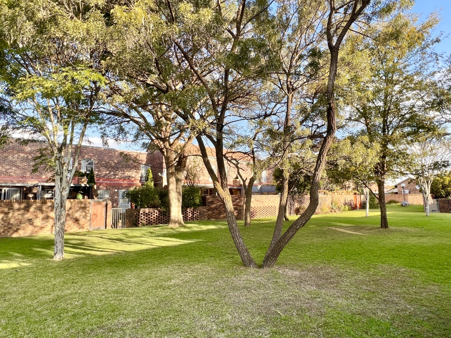 3 Bedroom Property for Sale in Elardus Park Gauteng