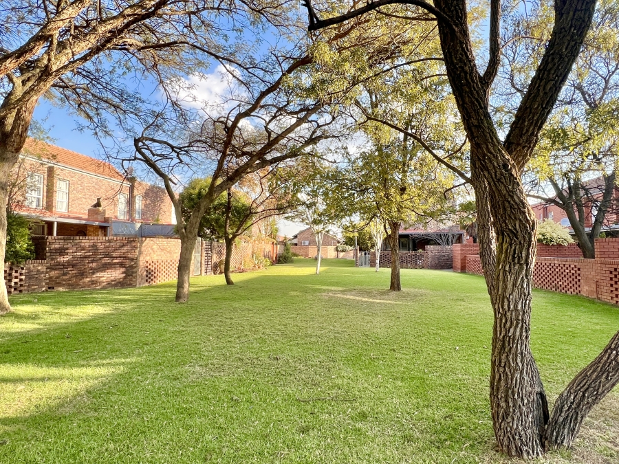 3 Bedroom Property for Sale in Elardus Park Gauteng