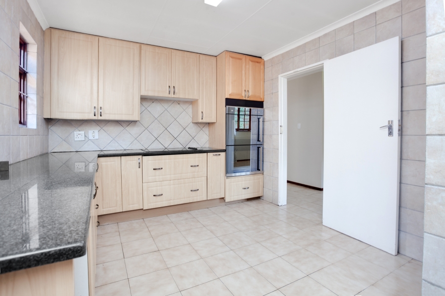 To Let 4 Bedroom Property for Rent in Rivonia Gauteng
