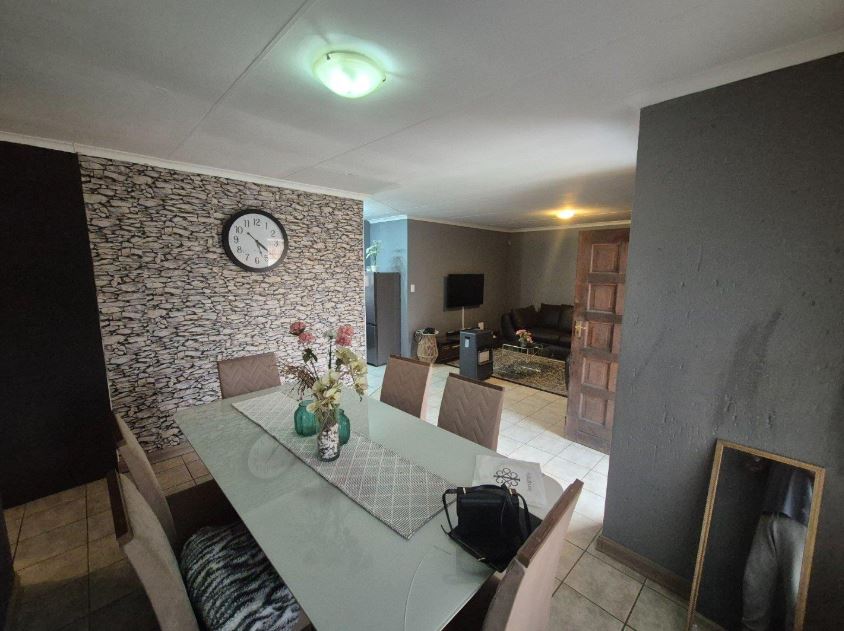 2 Bedroom Property for Sale in Minnebron Gauteng