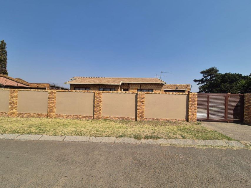 2 Bedroom Property for Sale in Minnebron Gauteng