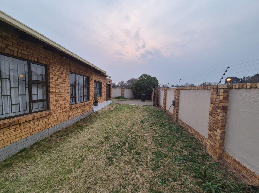 2 Bedroom Property for Sale in Minnebron Gauteng