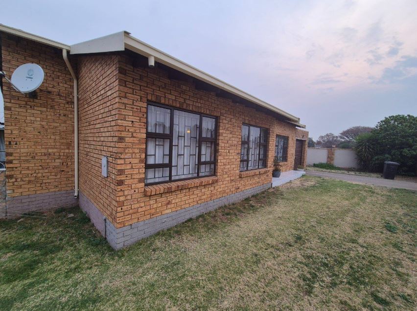 2 Bedroom Property for Sale in Minnebron Gauteng