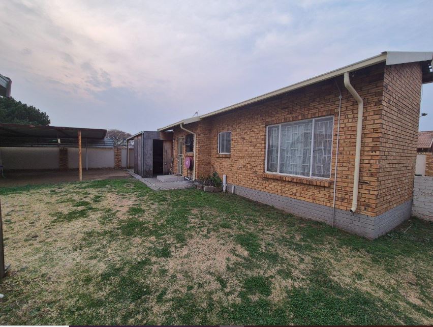 2 Bedroom Property for Sale in Minnebron Gauteng