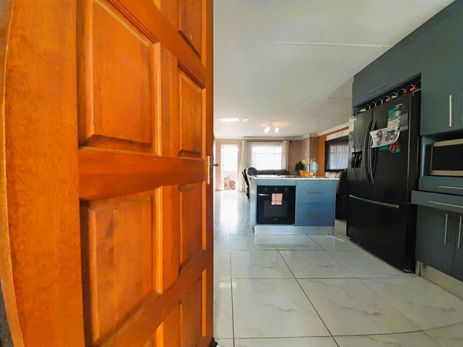 2 Bedroom Property for Sale in Meyersdal Gauteng