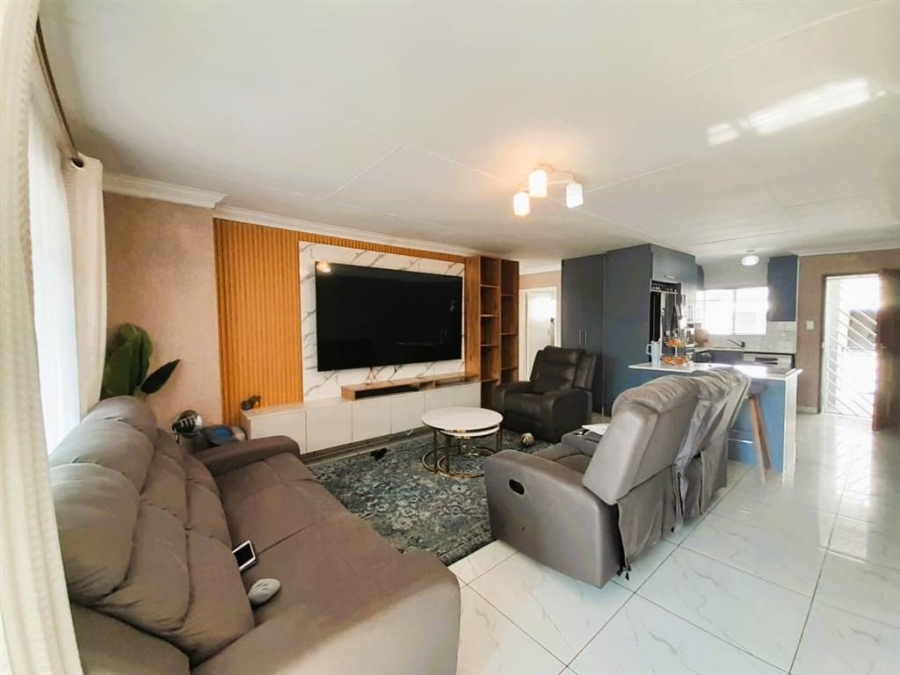 2 Bedroom Property for Sale in Meyersdal Gauteng