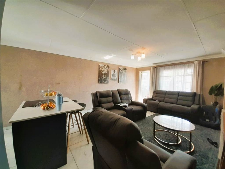 2 Bedroom Property for Sale in Meyersdal Gauteng