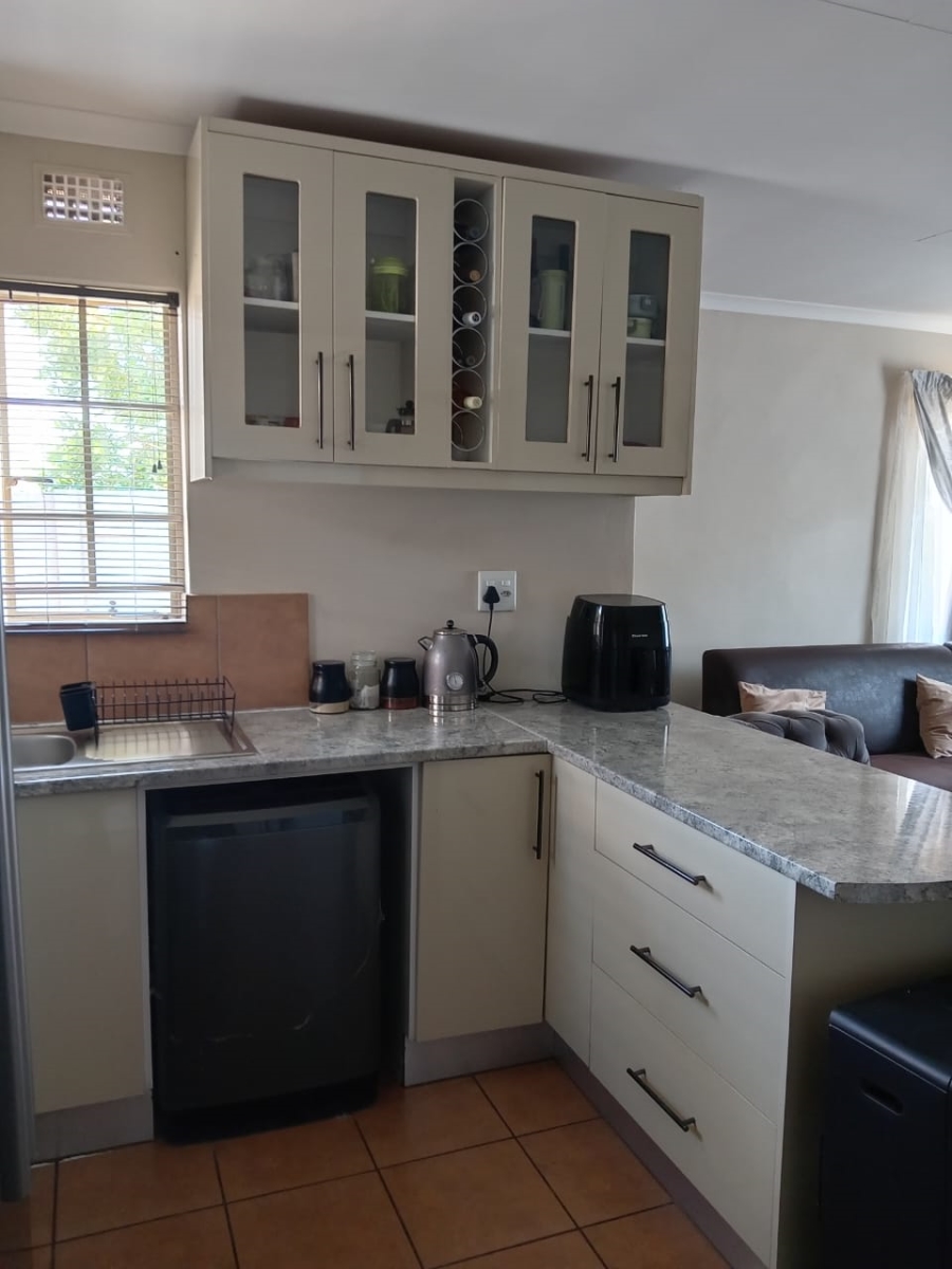 To Let 3 Bedroom Property for Rent in Sky City Gauteng