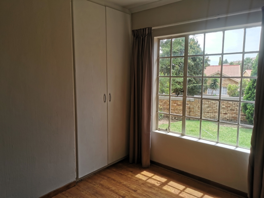 3 Bedroom Property for Sale in Honeydew Manor Gauteng