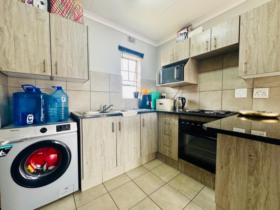 2 Bedroom Property for Sale in Montana Tuine Gauteng