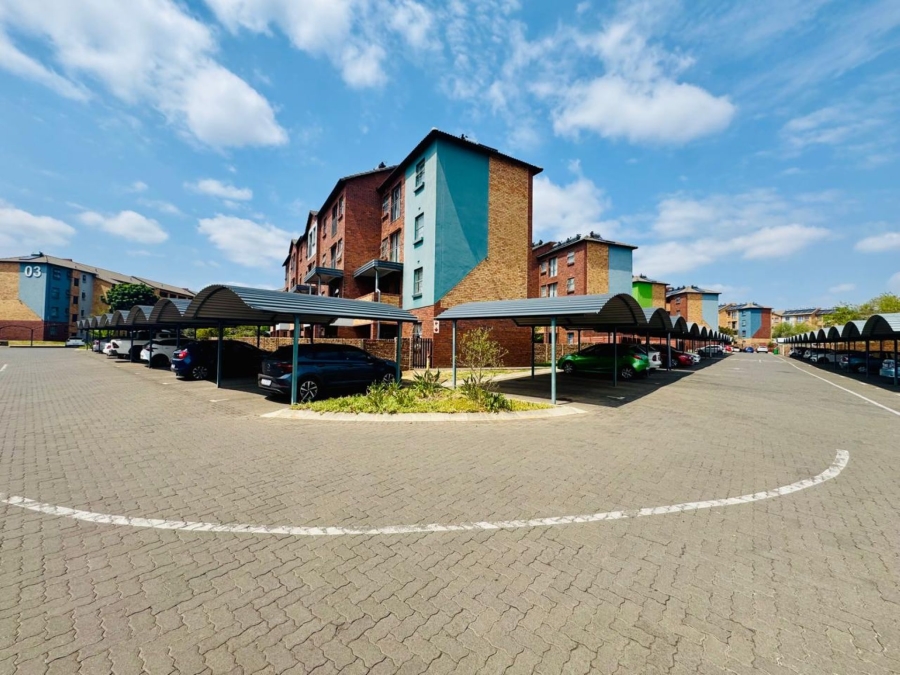 2 Bedroom Property for Sale in Montana Tuine Gauteng
