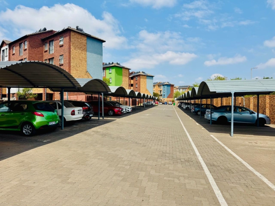 2 Bedroom Property for Sale in Montana Tuine Gauteng