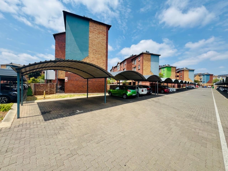 2 Bedroom Property for Sale in Montana Tuine Gauteng
