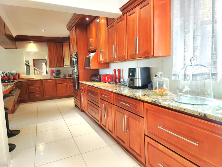 5 Bedroom Property for Sale in Centurion Golf Estate Gauteng