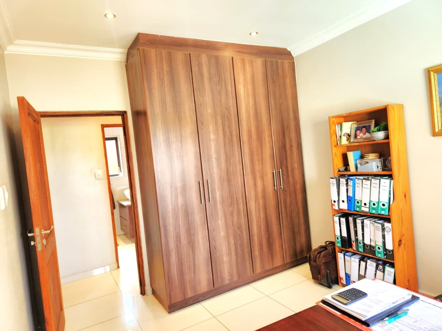 5 Bedroom Property for Sale in Centurion Golf Estate Gauteng