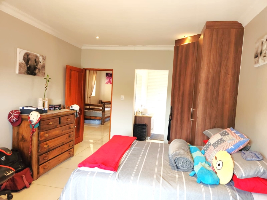 5 Bedroom Property for Sale in Centurion Golf Estate Gauteng