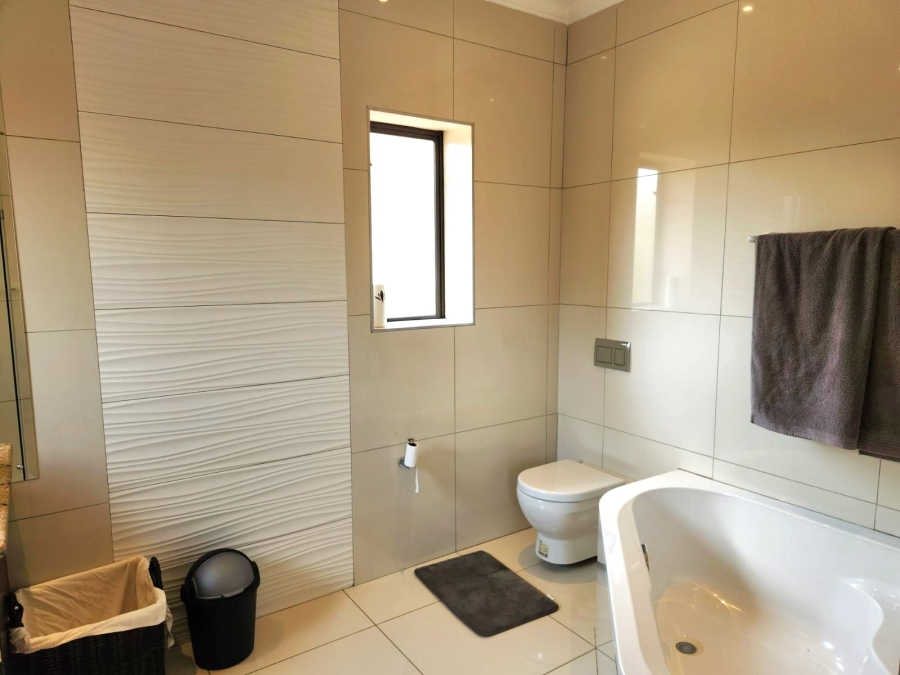 5 Bedroom Property for Sale in Centurion Golf Estate Gauteng