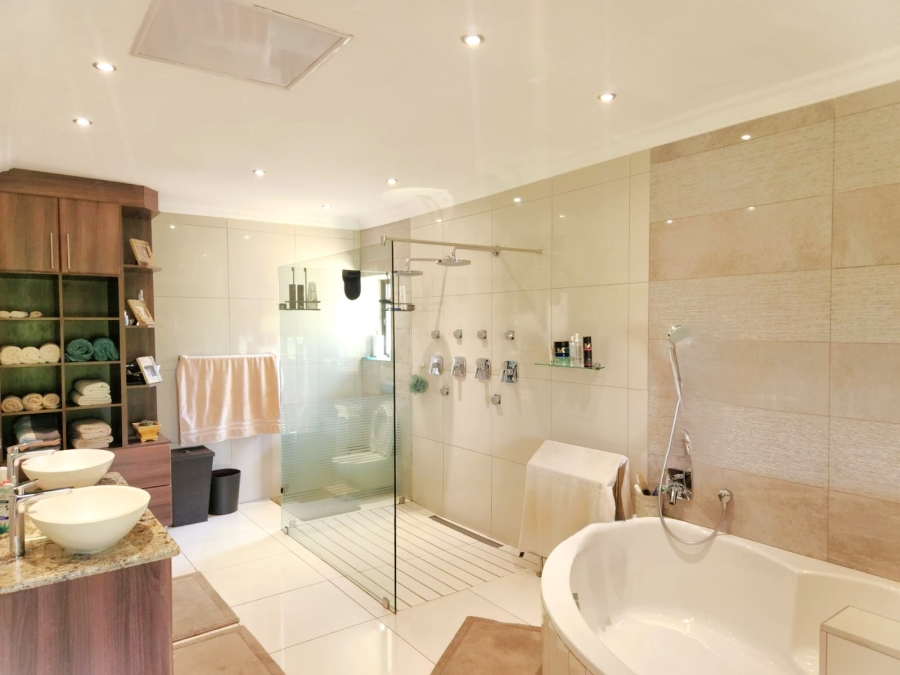 5 Bedroom Property for Sale in Centurion Golf Estate Gauteng
