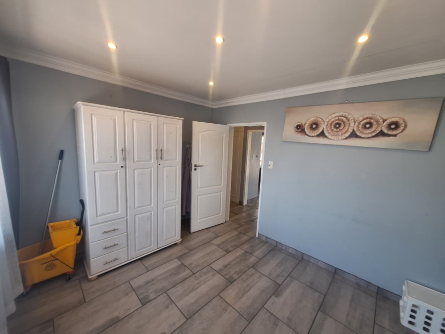 6 Bedroom Property for Sale in Dowerglen Gauteng