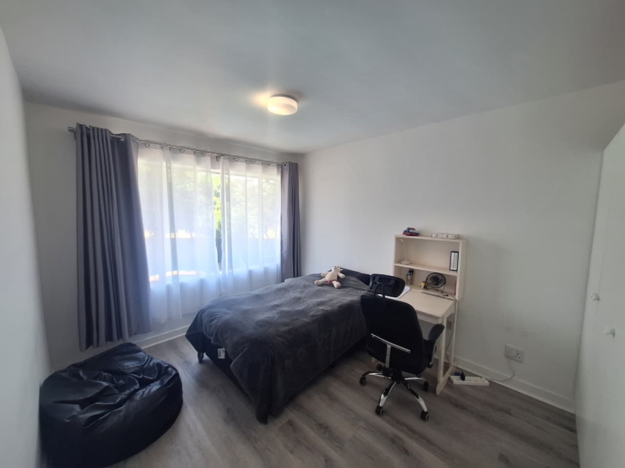 6 Bedroom Property for Sale in Dowerglen Gauteng