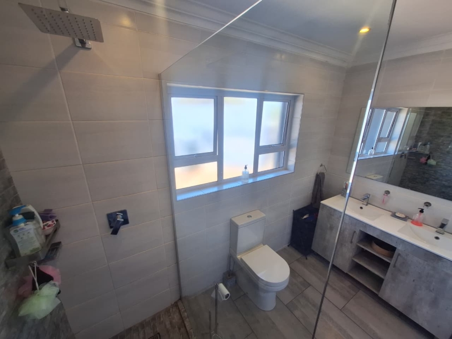 6 Bedroom Property for Sale in Dowerglen Gauteng