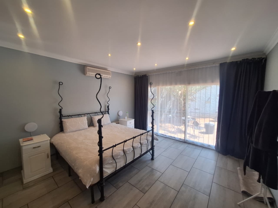 6 Bedroom Property for Sale in Dowerglen Gauteng