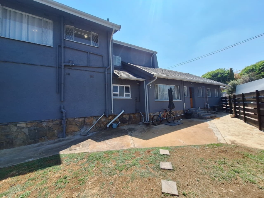 6 Bedroom Property for Sale in Dowerglen Gauteng