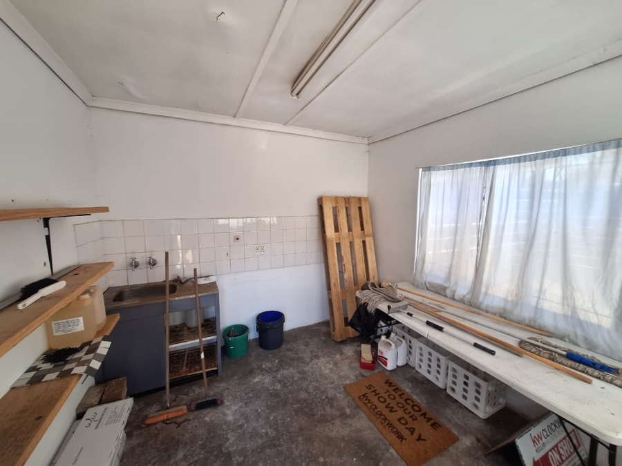 6 Bedroom Property for Sale in Dowerglen Gauteng