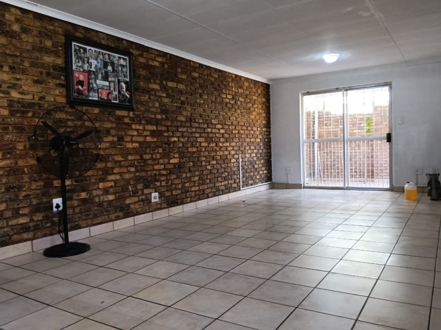 3 Bedroom Property for Sale in Homelake Gauteng